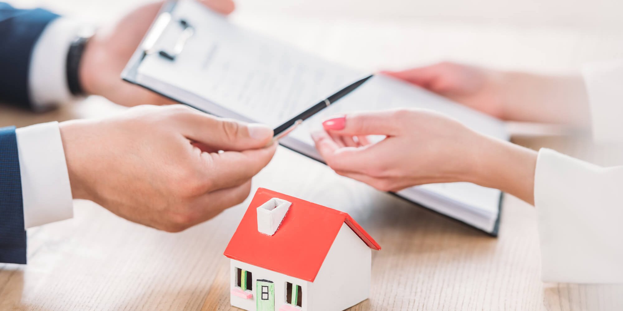 Exploring the Benefits of Owning a High-End Property Management Franchise Exploring the Benefits of Owning a High-End Property Management Franchise